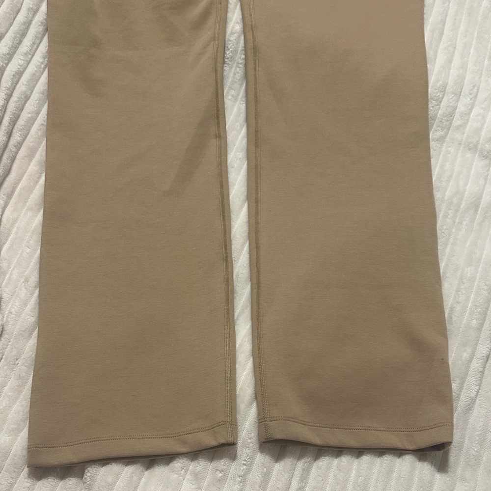 Nike Women’s Beige Leggings - Picture 7 of 7